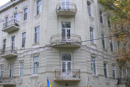 Осень в Лермонтовском переулке (фоторепортаж)