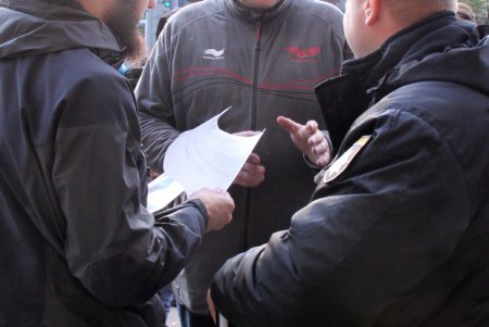 Со стены здания областного военкомата снесли барельеф маршалу Георгию Жукову (фоторепортаж)