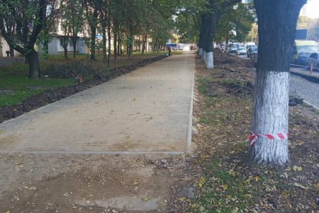 На углу Инглези и Варненской обустроят дополнительную полосу движения (фото)