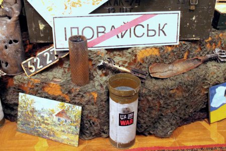 Герои не забыты: в военно-историческом музее на Пироговской открылась выставка «Блокпост памяти» (фоторепортаж)