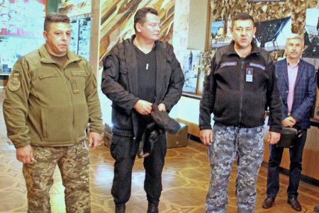 Герои не забыты: в военно-историческом музее на Пироговской открылась выставка «Блокпост памяти» (фоторепортаж)