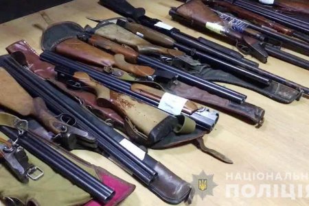 Жители региона добровольно сдали в полицию почти 500 единиц оружия (фото, видео)