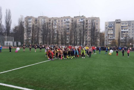 На Черемушках открыли современный и многофункциональный школьный стадион (фото, видео)