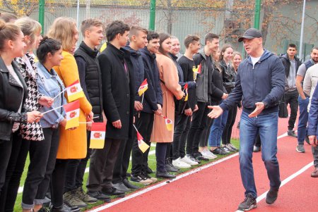 Для школьников Малиновского района открыли многофункциональный стадион (фоторепортаж)