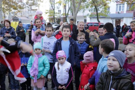 В сквере Героической обороны Одессы открыли детский спорткомплекс (фото)
