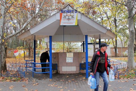 У жителей Большого Фонтана появилась своя «Гавань» с «Летучим голландцем» (фоторепортаж)