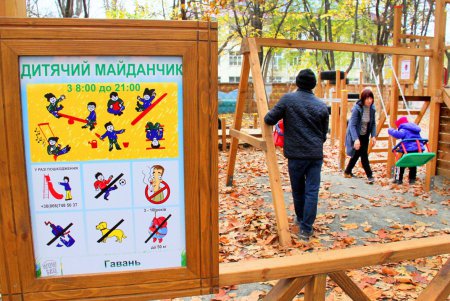 У жителей Большого Фонтана появилась своя «Гавань» с «Летучим голландцем» (фоторепортаж)