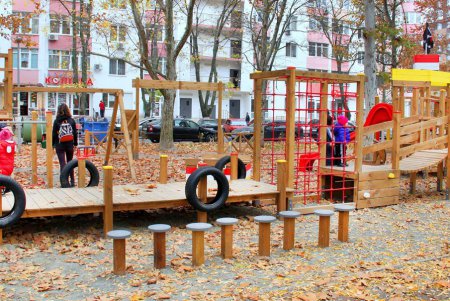 У жителей Большого Фонтана появилась своя «Гавань» с «Летучим голландцем» (фоторепортаж)