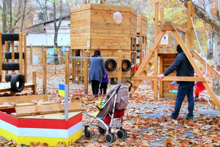 У жителей Большого Фонтана появилась своя «Гавань» с «Летучим голландцем» (фоторепортаж)