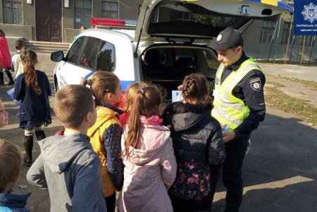 Местные школьники на время почувствовали себя полицейскими (фото)