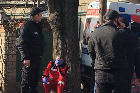На Авдеева-Черноморского столкнулись авто скорой помощи и «Мерседес»: есть пострадавшие (фото, обновлено)
