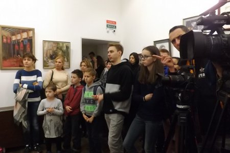 Школьникам и студентам подарили музейную настольную игру от Дома Блещунова (фото)