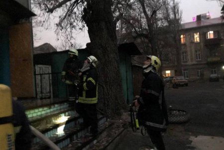 В Одессе горело профтехучилище на Богдана Хмельницкого (фото) 