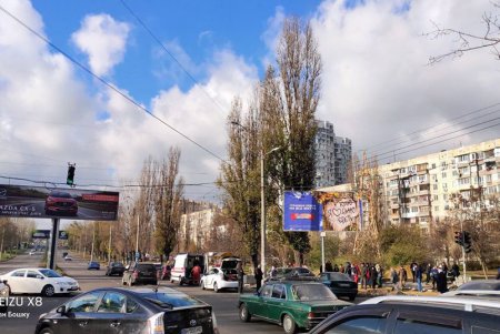 На Таирова перекресток не поделили две легковушки: есть пострадавшие (фото, обновлено)