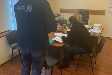 Руководство миграционной службы Одесской области подозревают в краже почти 900 тысяч гривен (фото) 
