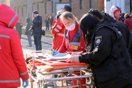 Ликвидация масштабного пожара в центре Одессы: пламя охватило здание колледжа (фоторепортаж)
