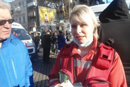 Одесситы разыскивают родных и друзей, которые могли пострадать в горевшем на Троицкой здании