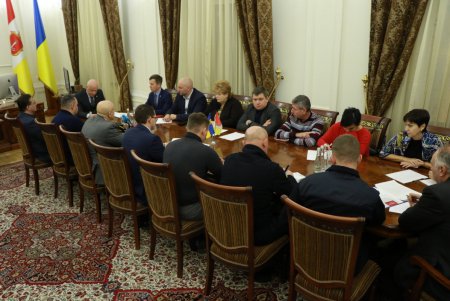 Пострадавших на пожаре город обеспечил медицинской помощью, а учащиеся школы №39 вскоре смогут вернуться к занятиям (фото)
