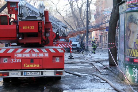 Пожар на Троицкой: второй день трагедии (фоторепортаж) 