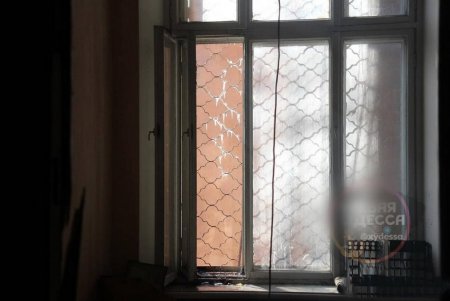 Появились фото изнутри здания колледжа после пожара