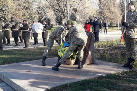 В День Вооруженных Сил Украины одесситы почтили память погибших воинов (фоторепортаж)