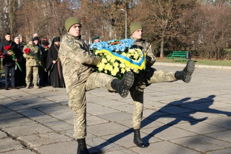 В День Вооруженных Сил Украины одесситы почтили память погибших воинов (фоторепортаж)