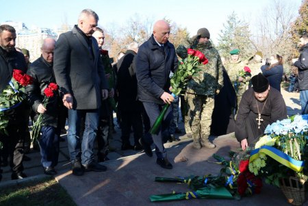 В День Вооруженных Сил Украины одесситы почтили память погибших воинов (фоторепортаж)