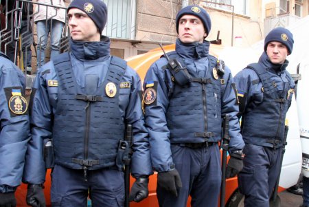 Поисковые работы на месте пожара в здании колледжа ведутся круглосуточно (фоторепортаж)