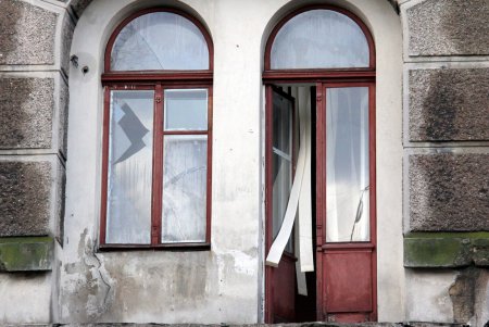 Поисковые работы на месте пожара в здании колледжа ведутся круглосуточно (фоторепортаж)