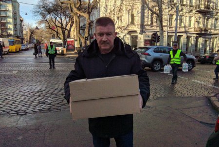 Управление торговли: спасатели, ликвидаторы и семьи пропавших без вести обеспечены всем необходимым (фото, видео) 