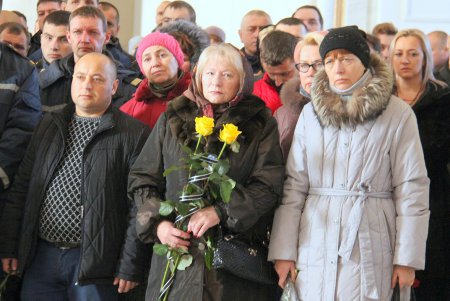 В Одессе попрощались со спасателем, погибшим в результате пожара на Троицкой (фоторепортаж)