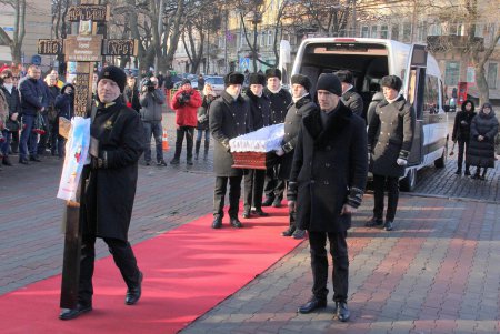 В Одессе попрощались со спасателем, погибшим в результате пожара на Троицкой (фоторепортаж)