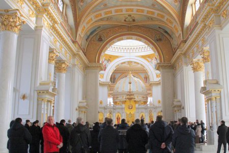 В Одессе попрощались со спасателем, погибшим в результате пожара на Троицкой (фоторепортаж)