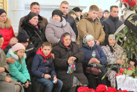 В Одессе попрощались со спасателем, погибшим в результате пожара на Троицкой (фоторепортаж)