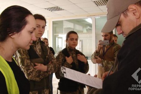 Местные старшеклассники показали навыки оказания первой медицинской помощи (фото)