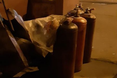 Вынес газовые баллоны из пожара: сотрудник «Инфоксводоканала» спас дома на Молдаванке от взрыва (фото)