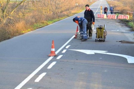 Аварийный мост автодороги между Болградом и селом Каракурт начали ремонтировать (фото)
