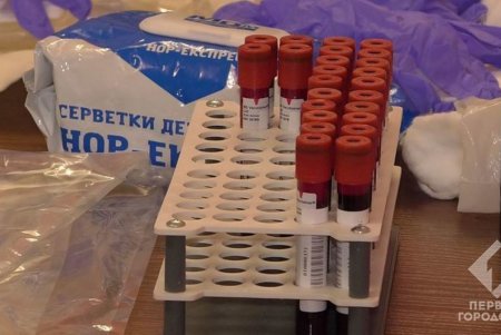 Волонтеры брали у доноров кровь в помещении элитного ресторана в центре города