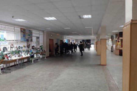Тренировка эвакуации: спасатели ликвидировали условный пожар в одесской школе №1 (фото, видео)