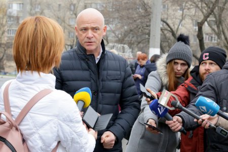 Эвакуировали по тревоге: учения по пожарной безопасности в школе на Молдаванке (фоторепортаж)