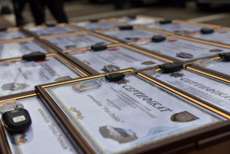 Ряды одесской полиции пополнили новенькие «Рено» и «Тойоты» (фото) 
