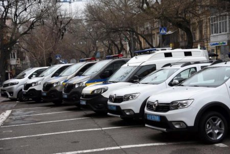 Ряды одесской полиции пополнили новенькие «Рено» и «Тойоты» (фото) 