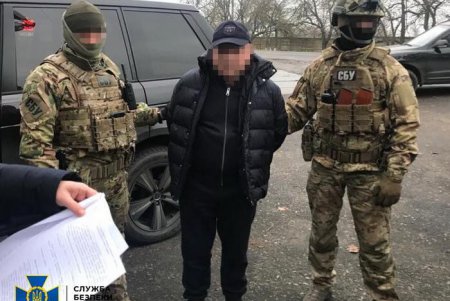 Чиновники Затокского поссовета требовали от бизнесмена 87 тысяч долларов (фото)