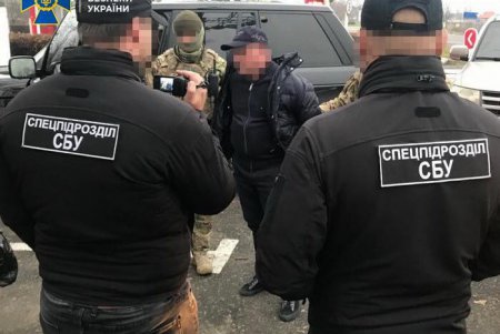 Чиновники Затокского поссовета требовали от бизнесмена 87 тысяч долларов (фото)
