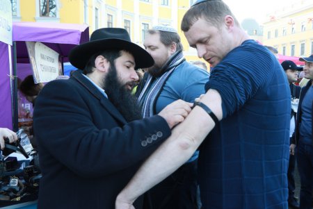 В Одессе празднуют Хануку (фоторепортаж)