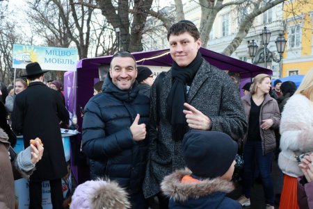 В Одессе празднуют Хануку (фоторепортаж)