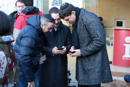 В Одессе празднуют Хануку (фоторепортаж)