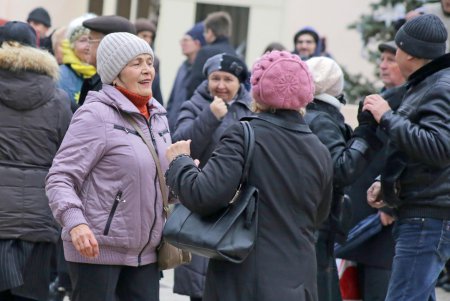Танцы и песни: в Летнем театре одесситы отмечают европейское Рождество (фоторепортаж)