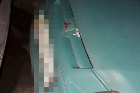 Неадекватный мужчина громил автомобили на поселке Котовского (фото)