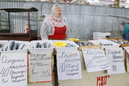 На предновогоднем «Привозе» вовсю идет торговля (фоторепортаж)